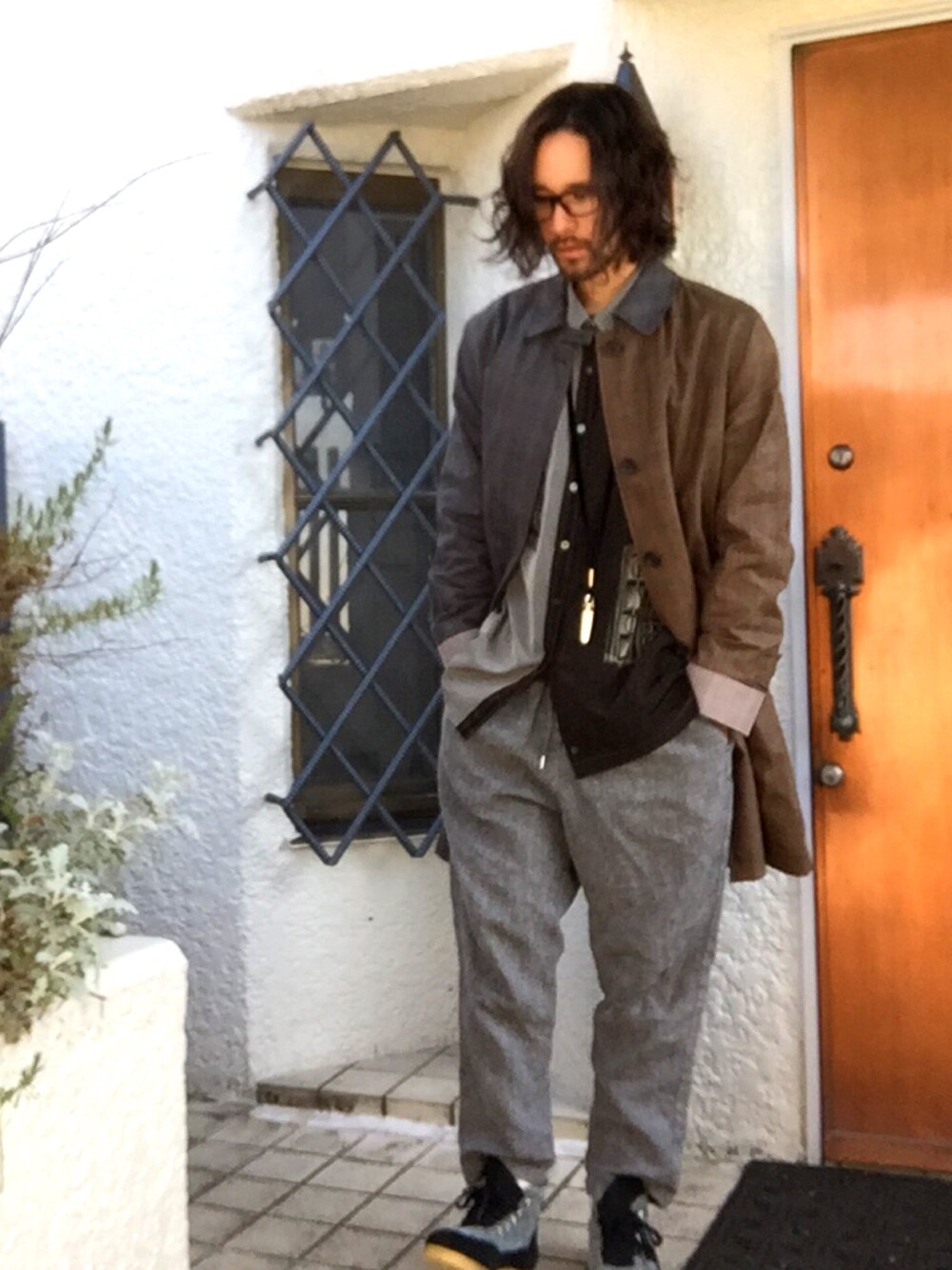 「GUCCIのアイテム（メガネ、ブラック系）」を使った、じぇふさん（メンズ・181cm）の冬コーディネートの1枚目の写真
