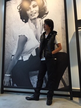 「Guess（ゲス）のアイテム（ダウンベスト）」を使った、GUESS心斎橋店さん（メンズ・165cm）の秋コーディネート