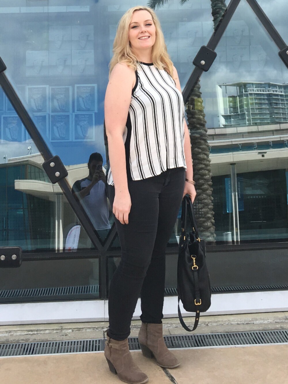 「MARC JACOBS、stripes、jessicasimpson」｜「MARC JACOBSのアイテム（ハンドバッグ、ブラック系）」を使った、BambiKTさん（レディース・168cm）の秋コーディネートの1枚目の写真