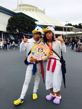 「ディズニーランド」｜「アイテム（ビーチサンダル）」を使った、しずかさん（レディース・165cm）の秋コーディネート