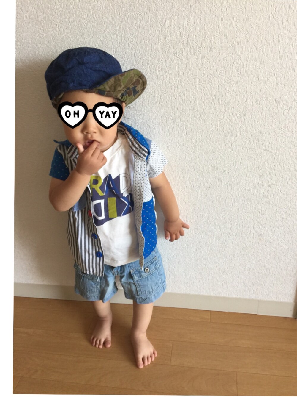 「シャツ、ハーフパンツ」｜「babyGAPのアイテム（その他パンツ、ブルー系）」を使った、ちゅんすけさん（キッズ・80cm）の春コーディネートの1枚目の写真
