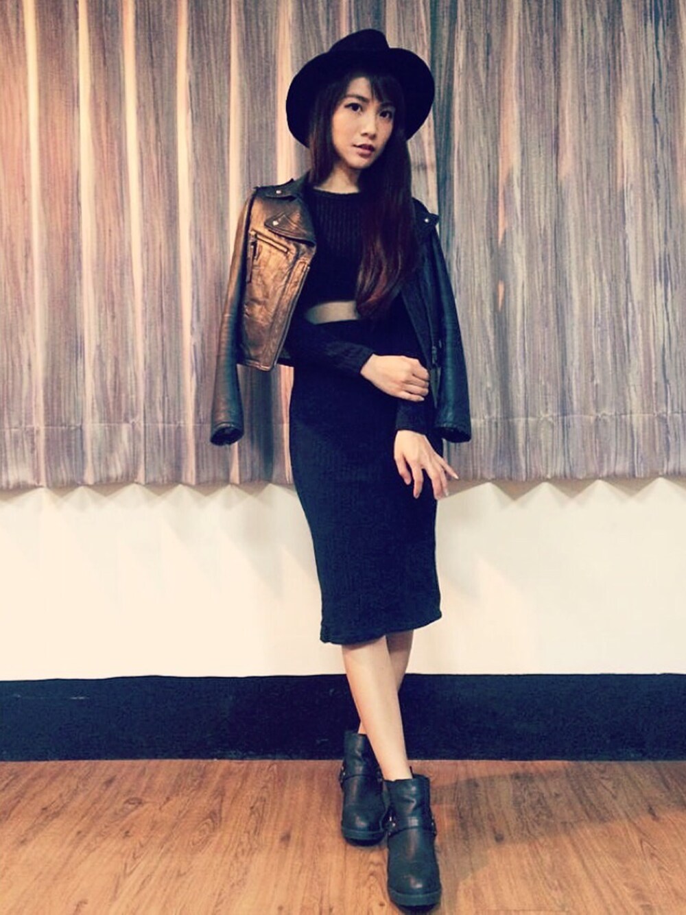 「black、snidel、GLOBAL WORK、ootd、ブラック、スナイデル」｜「SNIDELのフラワーライニングライダースジャケット（ライダースジャケット、ブラック系）」を使った、Hanaさん（レディース・160cm）の冬コーディネートの1枚目の写真