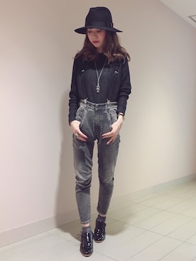 「DIESEL（ディーゼル）のアイテム（ネックレス）」を使った、satochanさん（レディース・160cm）の秋コーディネート