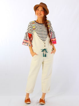 「柄×柄」｜「アイテム（サロペット/オーバーオール）」を使った、チャイハネSTAFF  amiさん（レディース・164cm）の冬コーディネート