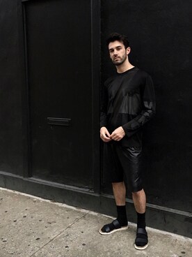 「ALDO（アルド）のアイテム（サンダル）」を使った、Ty Pikeさん（メンズ・175cm）の秋コーディネート