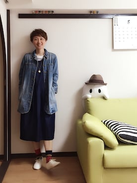「アイテム（ジャンパースカート、ブルー系）」を使った、うちこさん（レディース・157cm）の春コーディネート
