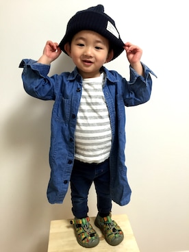 「アイテム（ニットキャップ/ビーニー、ブルー系）」を使った、ananさん（キッズ・80cm）の春コーディネート