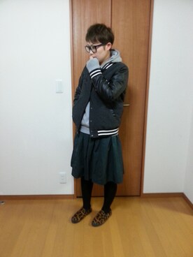 「NICE CLAUP（ナイスクラップ）のアイテム（スタジャン）」を使った、MISAさん（レディース・163cm）の冬コーディネート