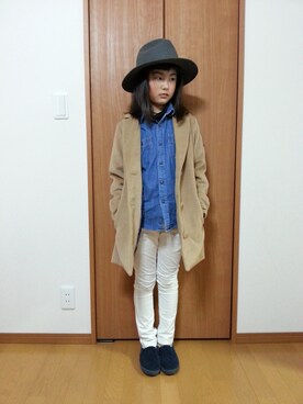 「UNIQLO（ユニクロ）のアイテム（シャツ/ブラウス、ブルー系）」を使った、MISAさん（レディース・163cm）の冬コーディネート