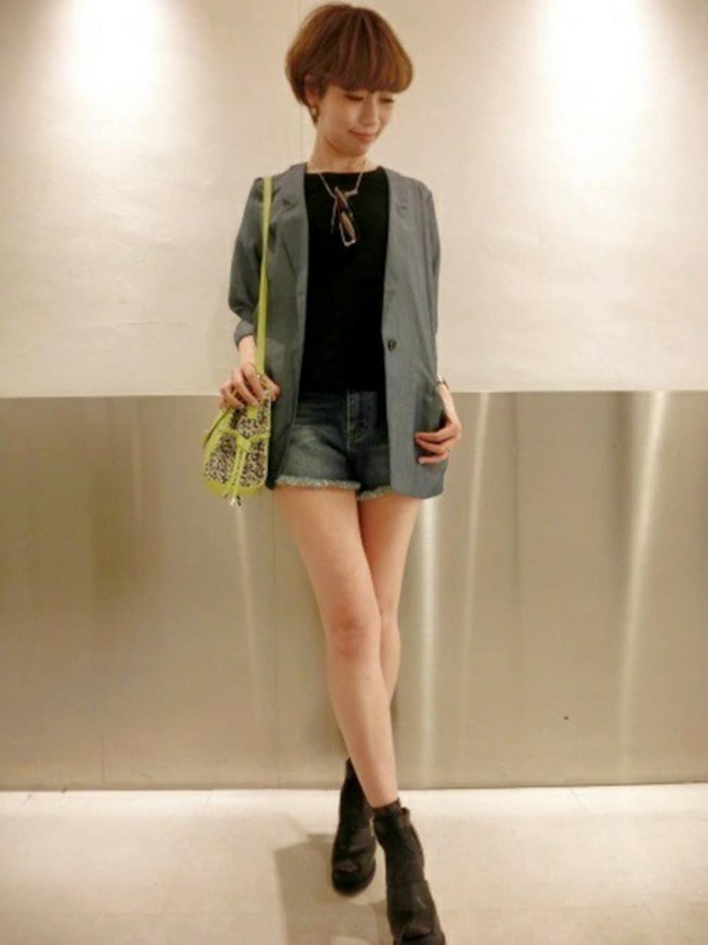 「JEANASISの(JEANASIS)キリカエペプラムSS/544817（Tシャツ/カットソー、ブラック系）」を使った、ジーナシスルミネエスト店STAFFさん（レディース・168cm）の春コーディネートの1枚目の写真