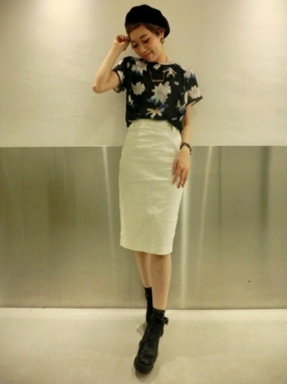 「JEANASISの(JEANASIS)◆フラワーシフォンプルオーバーSS/546216（シャツ/ブラウス、ブラック系）」を使った、ジーナシスルミネエスト店STAFFさん（レディース・168cm）の春コーディネートの1枚目の写真