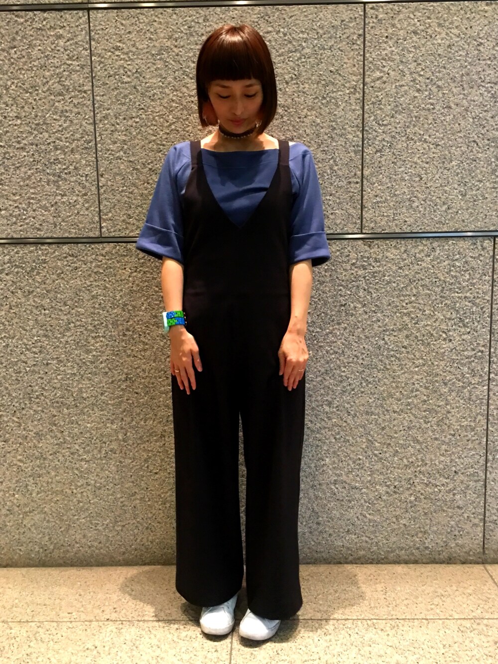 「お仕事コーデ、お仕事スタイル、ストレートヘアー、ノーマルヘアー」｜「JEANASISのワイドＶサロペット/713392（サロペット/オーバーオール、ブラック系）」を使った、ょ。さん（レディース・159cm）の夏コーディネートの1枚目の写真