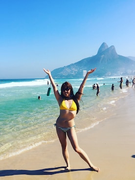 「havaianas（ハワイアナス）のアイテム（水着、イエロー系）」を使った、Miss Makiliciousさん（レディース・157cm）の夏コーディネート