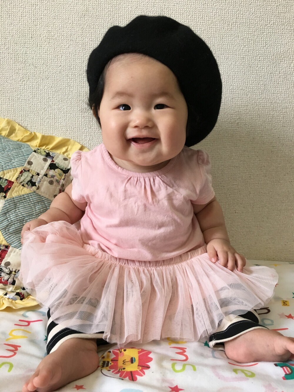 「０歳、生後5ヶ月、女の子、ホーダー、ピンク、ベレー帽、ショートヘア、秋のコーデ、70cm、70s」｜「GAPのアイテム（ロンパース、ピンク系）」を使った、yuuuuuuuuka1127さん（キッズ・70cm）の秋コーディネートの1枚目の写真