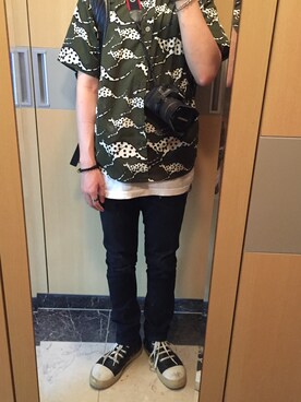 「VINTAGE（ヴィンテージ）のアイテム（シャツ/ブラウス、グリーン系）」を使った、황유성さん（メンズ）の夏コーディネート