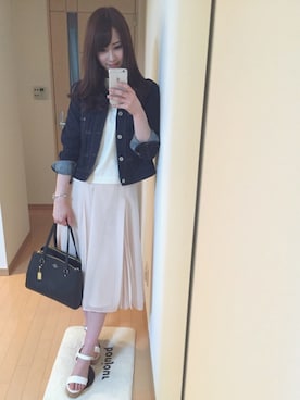 「COACH」｜「アイテム（デニムジャケット）」を使った、梅本静香さん（レディース・165cm）の春コーディネート
