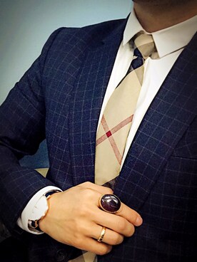 BURBERRYのネクタイを使った人気ファッションコーディネート（年齢：30