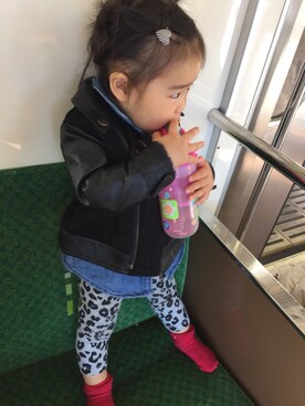 「アイテム（ライダースジャケット）」を使った、miiiさん（キッズ・70cm）の冬コーディネート