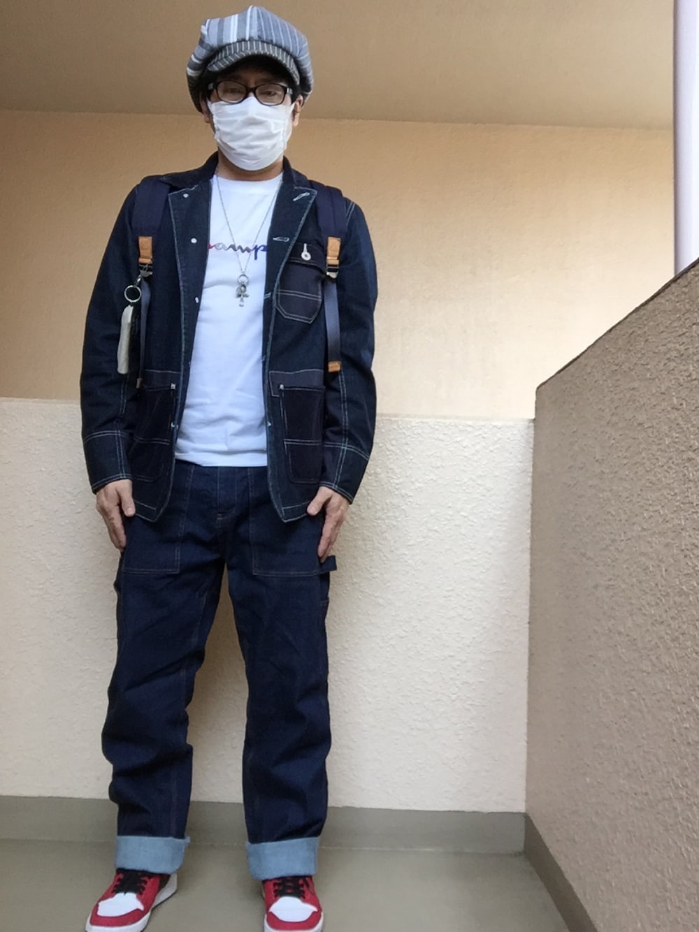 「アダルトおカワたん部、ネイビー身につけ隊、ワーク、キャスケット、ペインターパンツ、ディッキーズ(Dickies)、ポルカドット、Jordan、AIR JORDAN、愛はWEARを救うキャンペーン」｜「Dickiesのデニムコンビワークコート（カバーオール、ブルー系）」を使った、Ren Saitoさん（メンズ・168cm）の春コーディネートの1枚目の写真