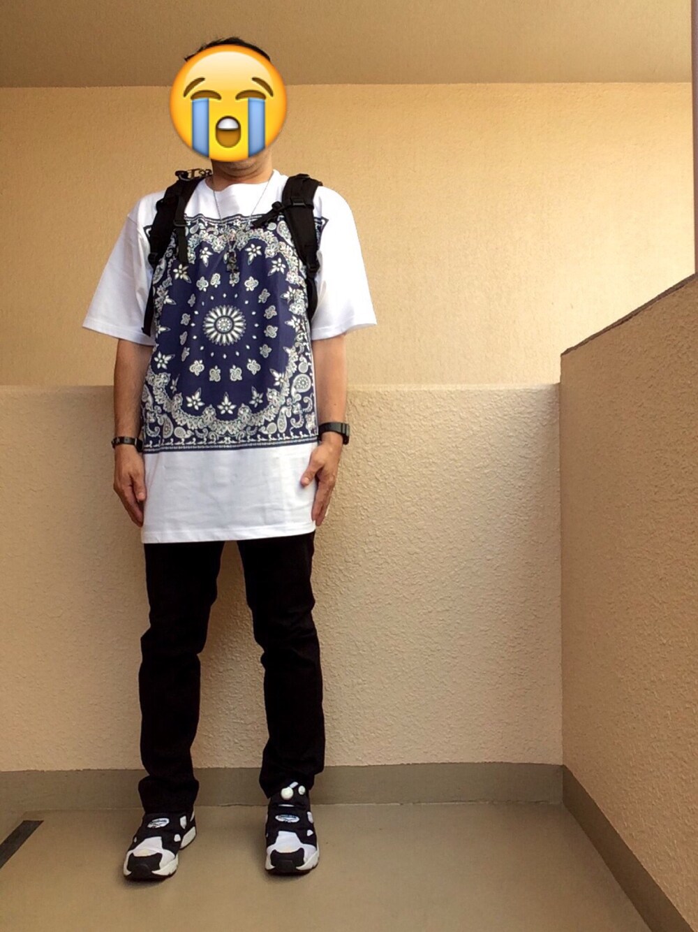 「アダルトおカワたん部、ペイズリー、ポンプフューリー、ビックシルエット」｜「knock through abstractionの≪WEB限定≫【KTAB/Knock Through Abstraction】 print bandana tee/プリントバンダナTEE（Tシャツ/カットソー、ブルー系）」を使った、Ren Saitoさん（メンズ・168cm）の夏コーディネートの1枚目の写真