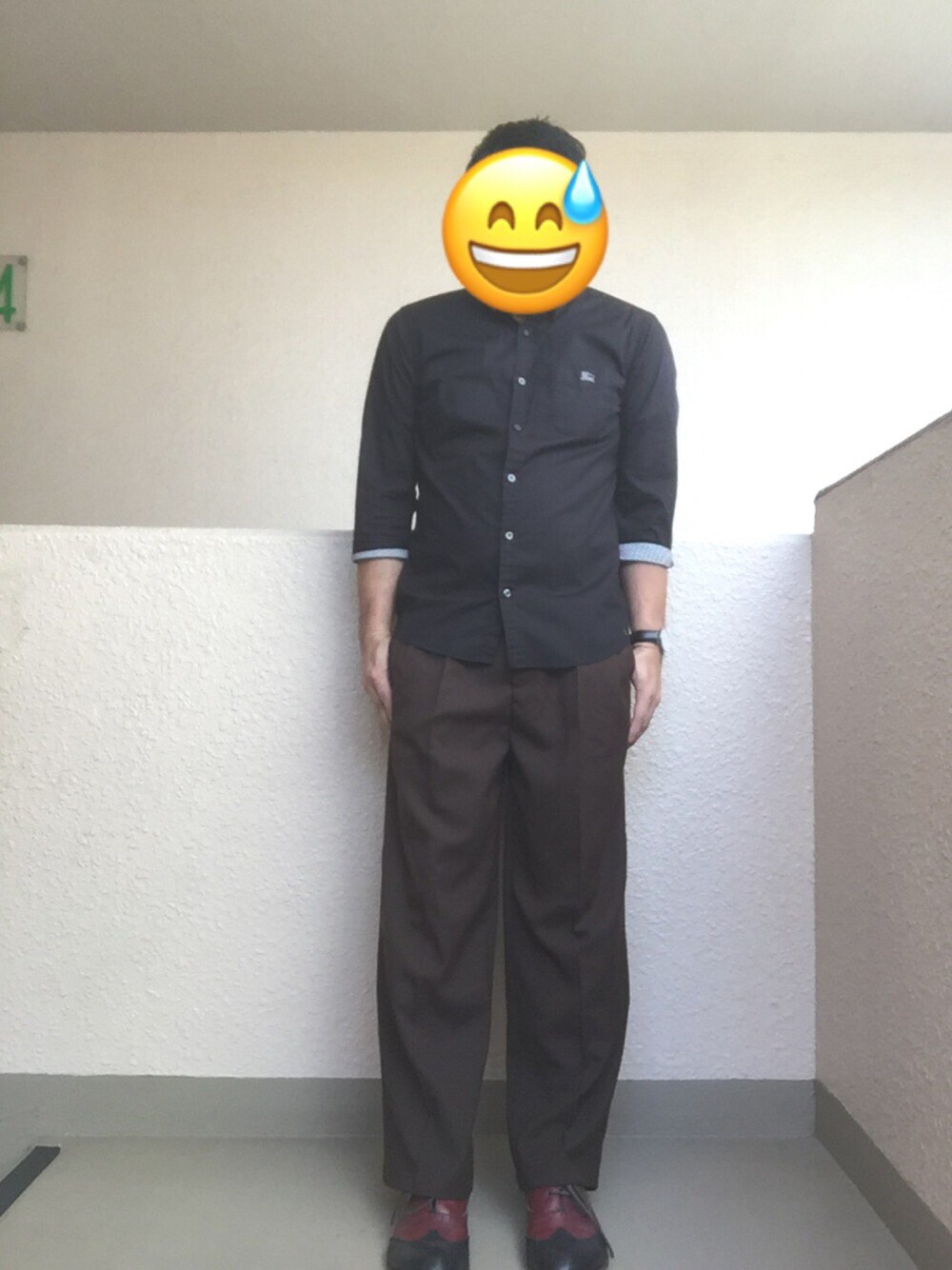 「アダルトおカワたん部、袖まくり部、ワイトパンツ、ブラウンパンツ、七分袖」｜「RAGEBLUEのTWワイドパンツ/732442（その他パンツ、ブラウン系）」を使った、Ren Saitoさん（メンズ・168cm）の秋コーディネートの1枚目の写真