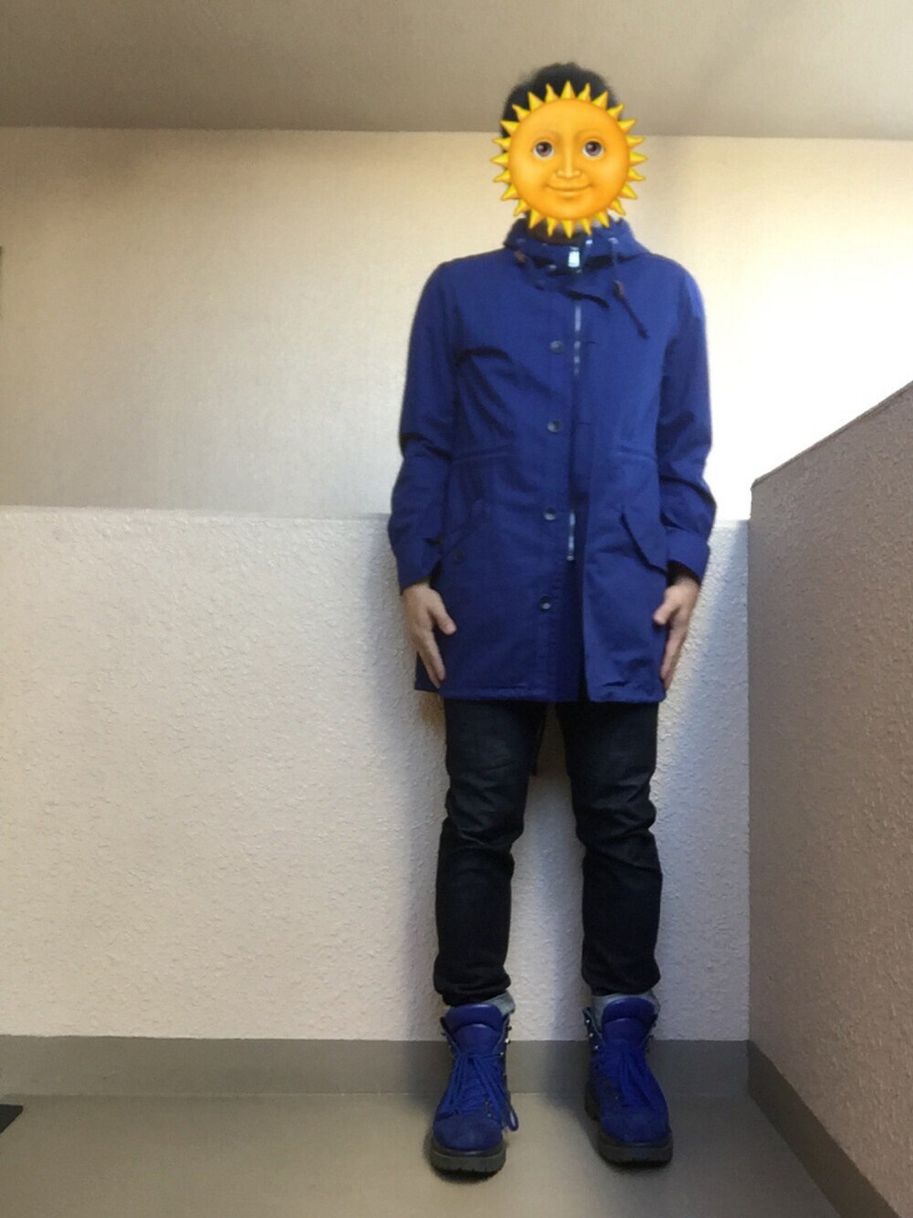 「トレンドカラー2016AW、アダルトおカワたん部、きれいめカジュアル、モッズコート、ブーツ、ikka、BELLY BUTTON」｜「ikkaのカルゼモッズコート（モッズコート、ブルー系）」を使った、Ren Saitoさん（メンズ・168cm）の秋コーディネートの1枚目の写真