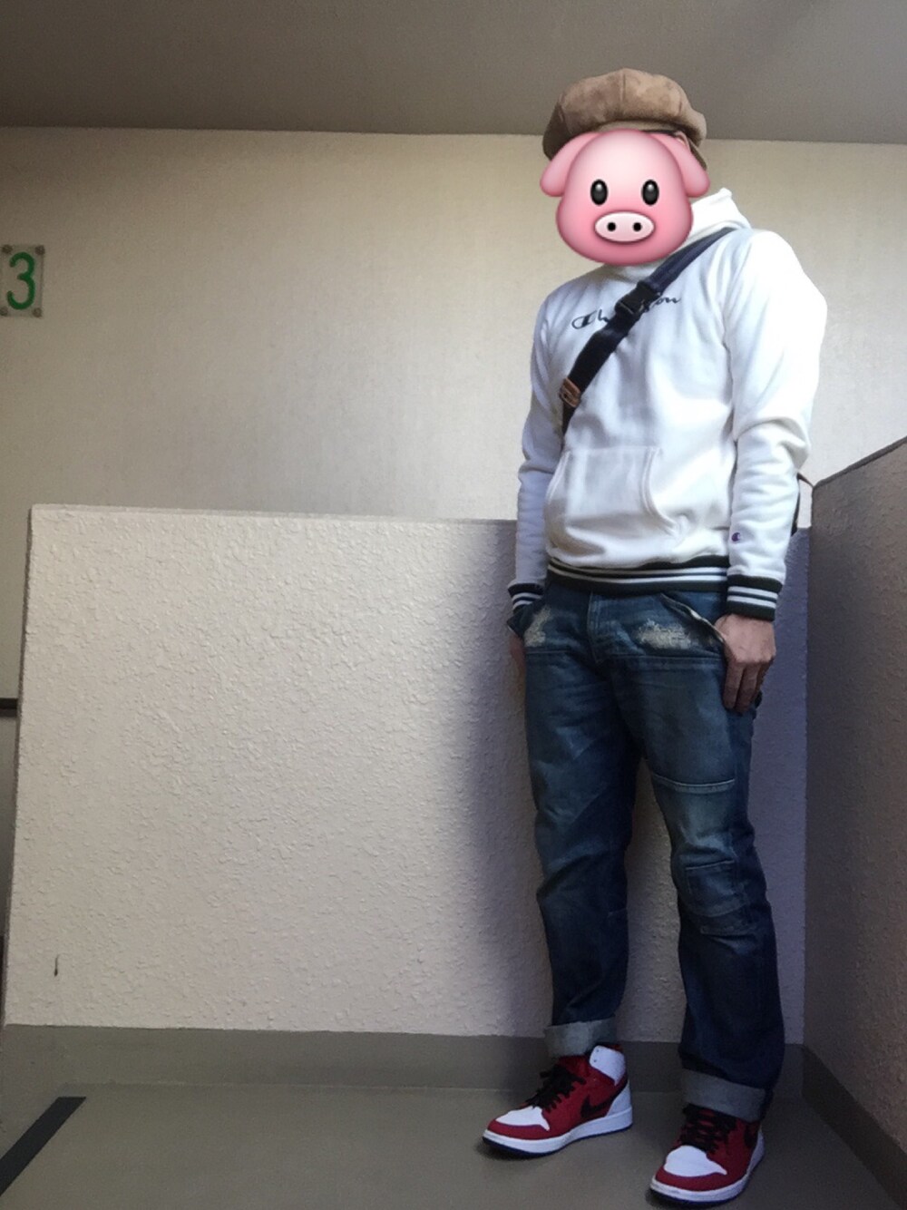 「アダルトおカワたん部、ベレー帽、ベレー帽風、ベレ男、PKC（パーカーコーデ）フェス、Champion、quenchloud、AIR JORDAN、愛はWEARを救うキャンペーン」｜「polka dotのアイテム（キャスケット、ベージュ系）」を使った、Ren Saitoさん（メンズ・168cm）の秋コーディネートの1枚目の写真