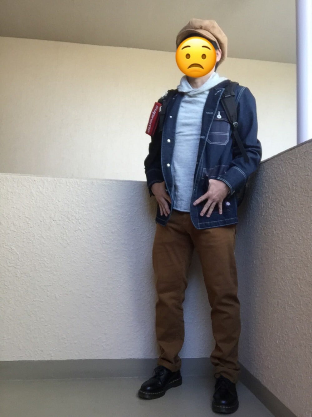 「アダルトおカワたん部、カバーオール、キャスケット、ポストマン、Dickies、polcadot、Dr.Martens、supreme」｜「polka dotのアイテム（キャスケット、ベージュ系）」を使った、Ren Saitoさん（メンズ・168cm）の秋コーディネートの1枚目の写真