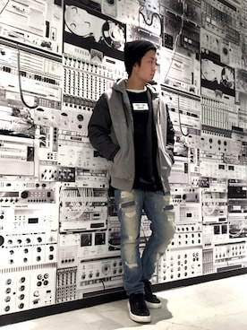 「デニムから始まったライフスタイルブランド」｜「アイテム（ジャケット/アウター）」を使った、DIESEL KOHEYさん（メンズ・172cm）の秋コーディネート