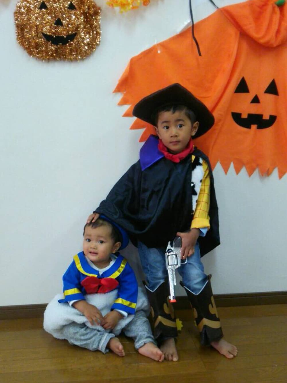 「WEAR HALLOWEEN 2015、兄弟、ドナルド・ダック、ウッディ、裸足」｜「ウッディのアイテム（その他、その他）」を使った、龍さん（キッズ・100cm）の秋コーディネートの1枚目の写真