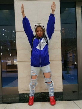 「バンダナ」｜「アイテム（ナイロンジャケット）」を使った、りおてぃんさん（レディース・156cm）の冬コーディネート