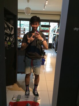 「US VANS（ユーエスヴァンズ）のアイテム（スニーカー、ブラック系）」を使った、rickytricky9さん（メンズ・174cm）の春コーディネート