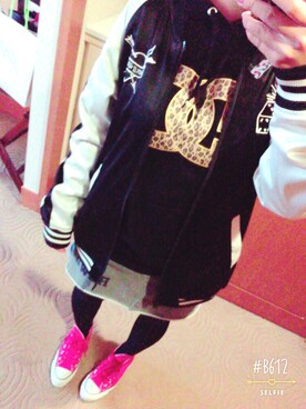 「DC SHOES（ディーシーシューズ）のアイテム（パーカー、ブラック系）」を使った、Ｌｉｓａさん（レディース・153cm）の秋コーディネート