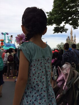 「ANNA SUI miniのアイテム（Tシャツ/カットソー、ブルー系）」を使った、hiroさん（キッズ）の夏コーディネート