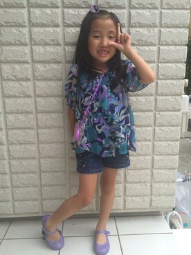 「ANNA SUI miniのアイテム（シャツ/ブラウス、パープル系）」を使った、hiroさん（キッズ）の夏コーディネート