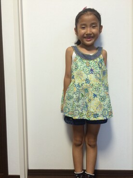 「ANNA SUI miniのアイテム（Tシャツ/カットソー、グリーン系）」を使った、hiroさん（キッズ）の夏コーディネート