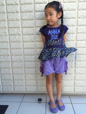 「ANNA SUI miniのアイテム（Tシャツ/カットソー、パープル系）」を使った、hiroさん（キッズ）の夏コーディネート