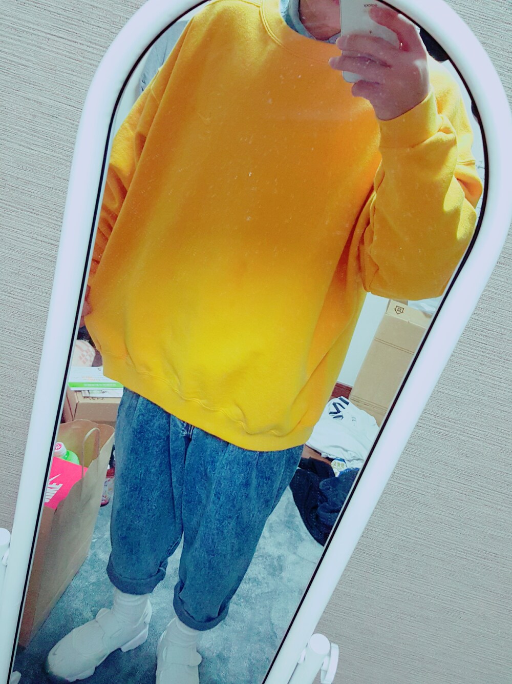 「NIKE、古着、エアリフト」｜「NIKEのアイテム（スウェット、イエロー系）」を使った、kadowakishouさん（メンズ・173cm）の冬コーディネートの1枚目の写真