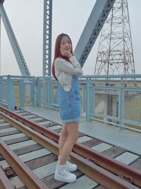 「BASEZOO （BASEZOO ）のアイテム（サロペット/オーバーオール）」を使った、Chantal香朵さん（レディース・161cm）の秋コーディネート