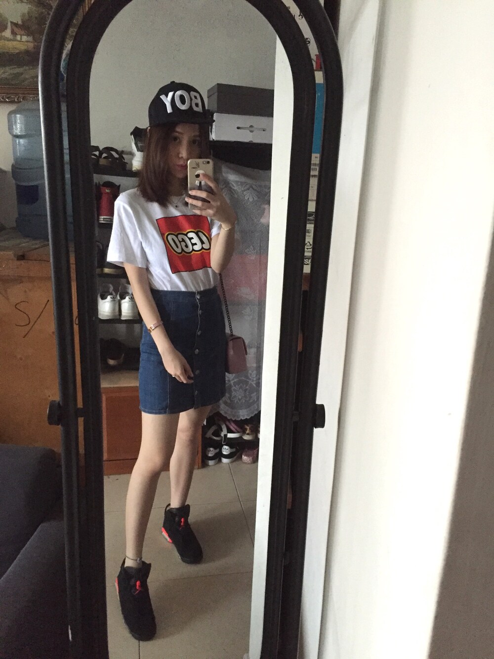 「UNIQLOのアイテム（Tシャツ/カットソー、ホワイト系）」を使った、lilyyuminさん（レディース・165cm）の春コーディネートの1枚目の写真
