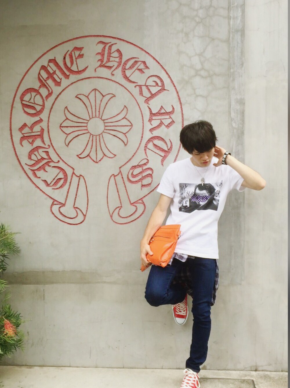「Chrome Hearts、GU、converse、allstar、clutchbag、sneakers、東北ライブハウス大作戦、クロムハーツ、rock」｜「CHROME HEARTSのアイテム（ネックレス、シルバー系）」を使った、Medoさん（メンズ・164cm）の夏コーディネートの1枚目の写真