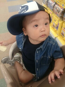 「abcd（ナシ）のアイテム（キャップ）」を使った、miyumiyukotakotaさん（キッズ・80cm）の夏コーディネート