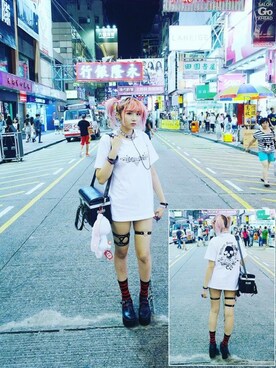 「アイテム（アクセサリー、パープル系）」を使った、Mui Ziさん（レディース・156cm）の秋コーディネート