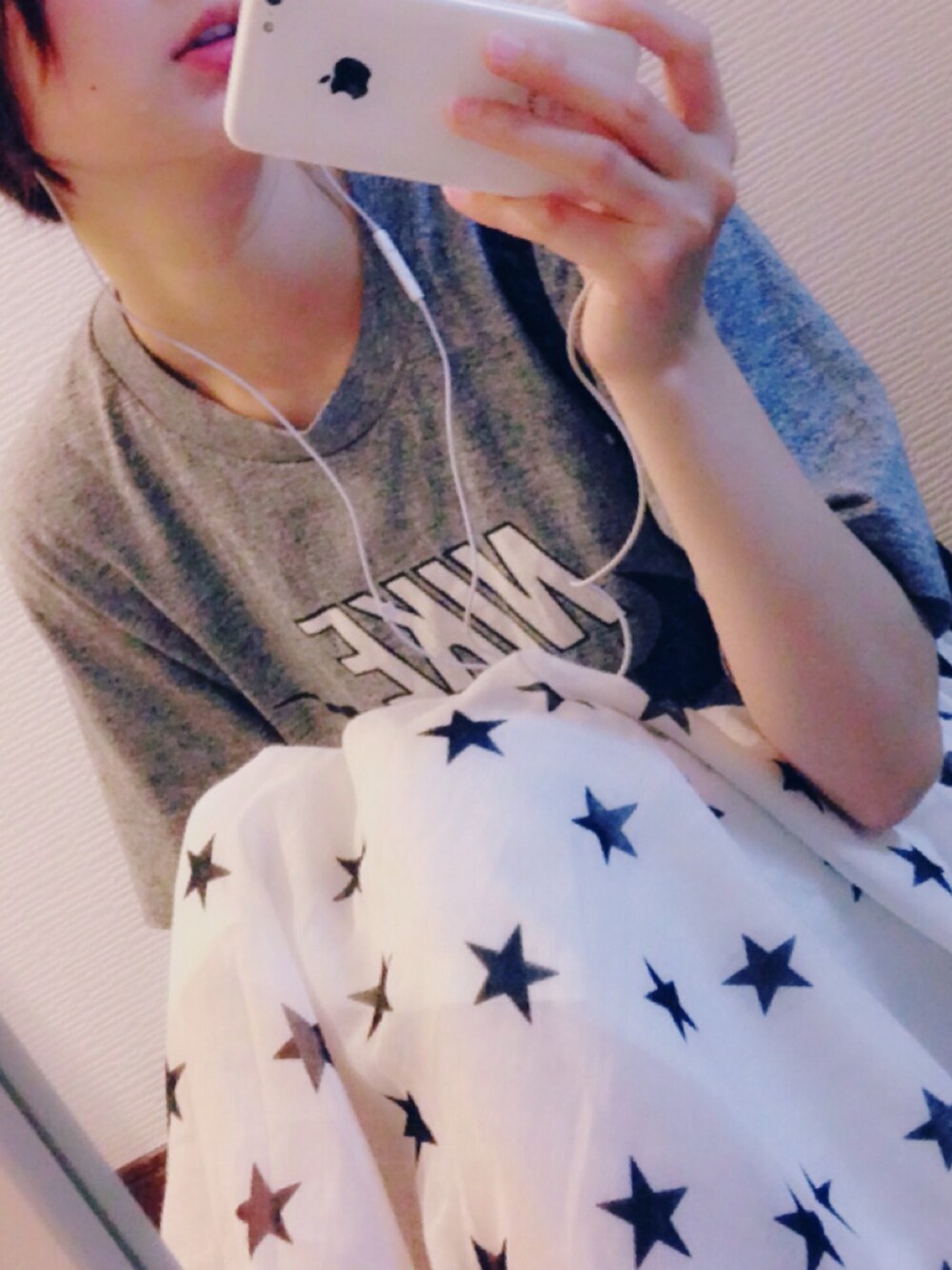 「七夕、カジュアルコーデ、夏、Tシャツ、大人カジュアル、星柄、リュック、ナイキ、古着」｜「NIKEのアイテム（Tシャツ/カットソー、グレー系）」を使った、hirrroko14さん（レディース・164cm）の夏コーディネートの1枚目の写真