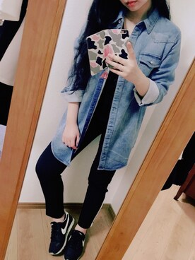 「AZUL by moussy（アズールバイマウジー）のｵｰｶﾞﾆｯｸｺｯﾄﾝVﾈｯｸ半袖PO（Tシャツ/カットソー）」を使った、AKANEさん（レディース・151cm）の夏コーディネート