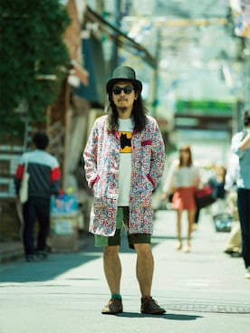 「ALDIES（アールディーズ）のアイテム（ステンカラーコート）」を使った、AQZAWAさん（メンズ・170cm）の冬コーディネート