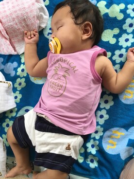 「combimini（コンビミニ）のアイテム（タンクトップ）」を使った、takerUn✧︎さん（キッズ・70cm）の夏コーディネート