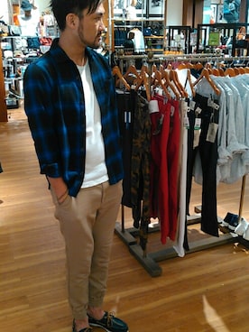 「アイテム（モカシン/デッキシューズ）」を使った、Taka4さん（メンズ・188cm）の秋コーディネート