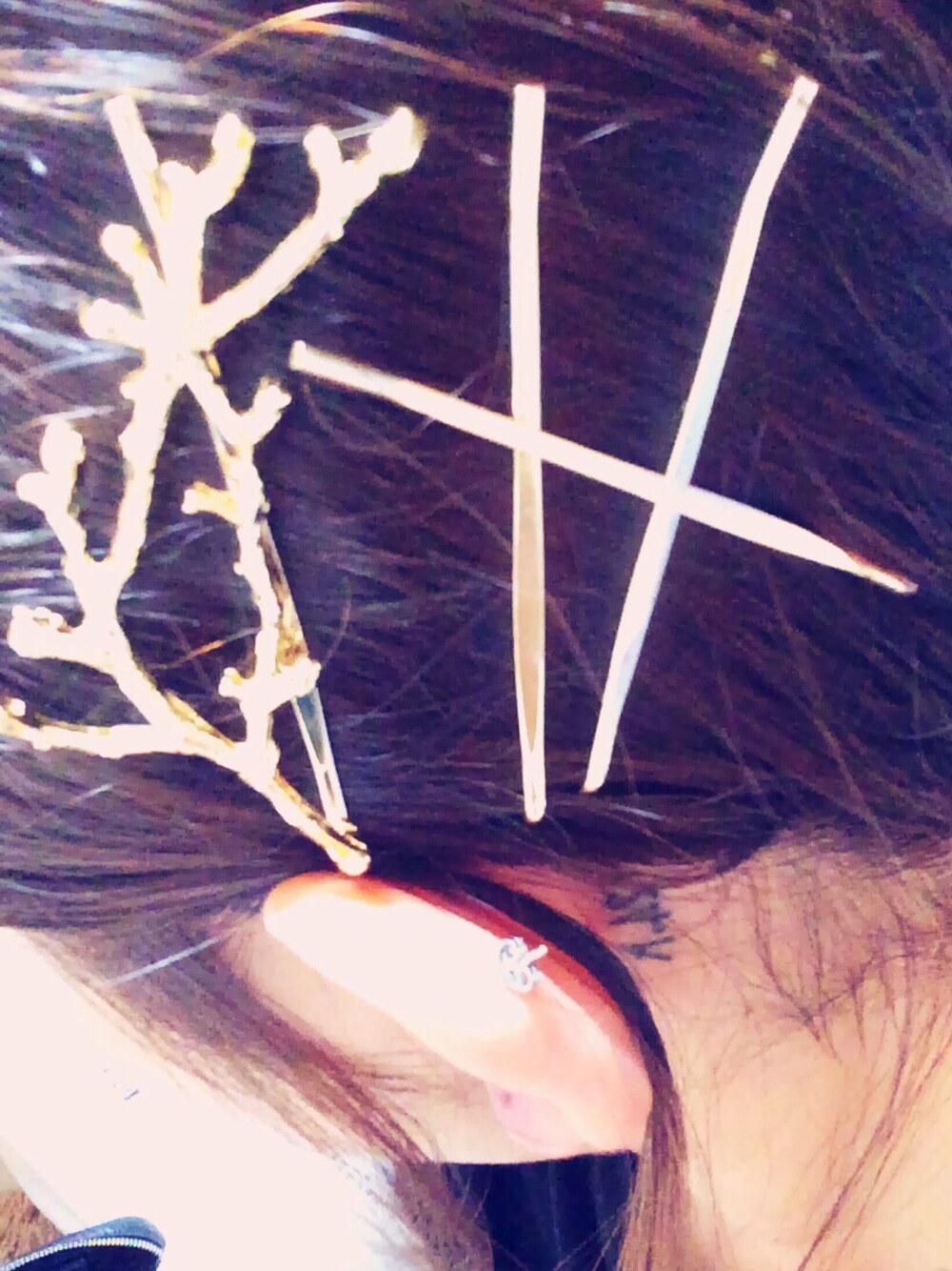 「Kastane、beach、ヘアピン、おきにいりアイテム、珊瑚」｜「Kastaneのアイテム（バレッタ/ヘアクリップ、ゴールド系）」を使った、TAGUさん（レディース・154cm）の春コーディネートの1枚目の写真