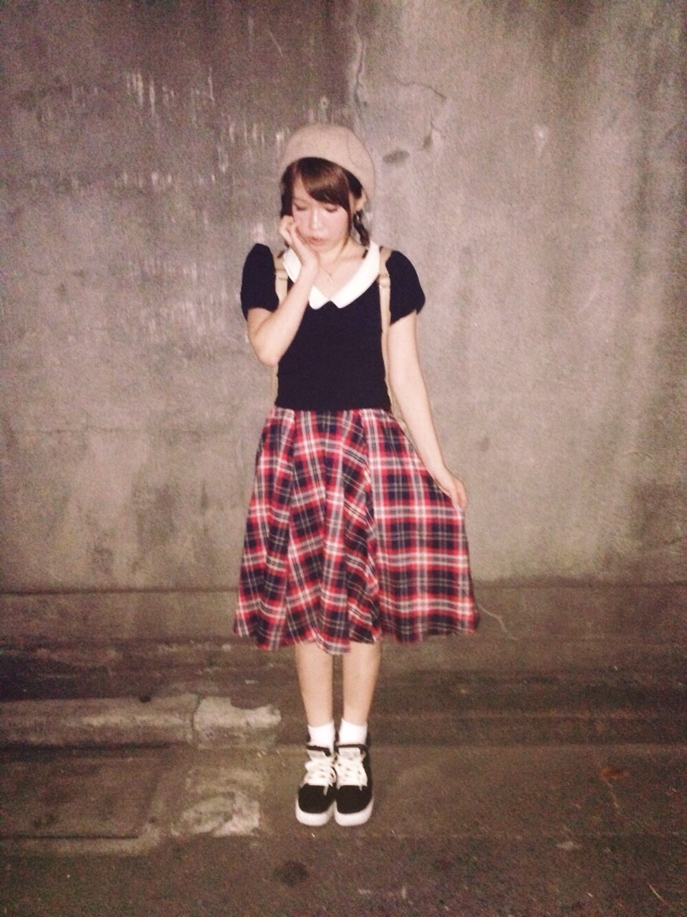 「evelynのアイテム（シャツ/ブラウス、ブラック系）」を使った、kaede◡̈ (まあき)さん（レディース・153cm）の秋コーディネートの1枚目の写真